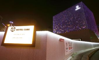 Asan Hotel Cube