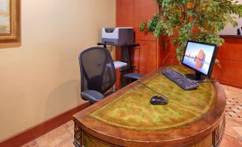 Best Western Plus Sandusky Hotel  Suites