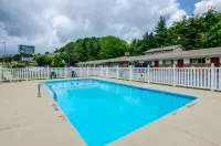 Highland Hills Motel & Cabins