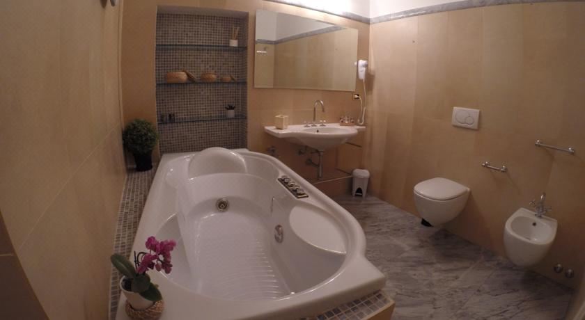 特大床间 - 带spa浴缸