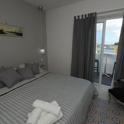 Deluxe Double Room with Partial Sea View