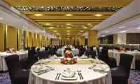 Lakeshore Grand Hotel