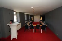 New Hotel de Lives