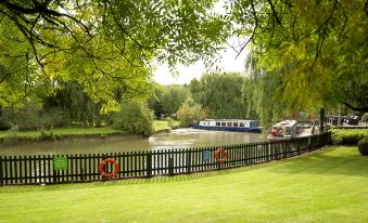 Crowne Plaza Stratford-upon-Avon by IHG - Housity