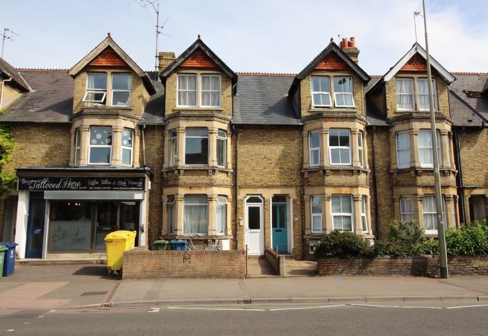 Oxford West House