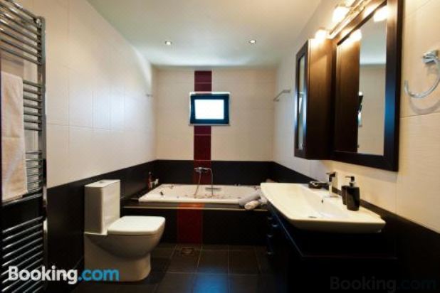 Villa Georgia Heated Pool & Jet-Tub Villa with Private Pool