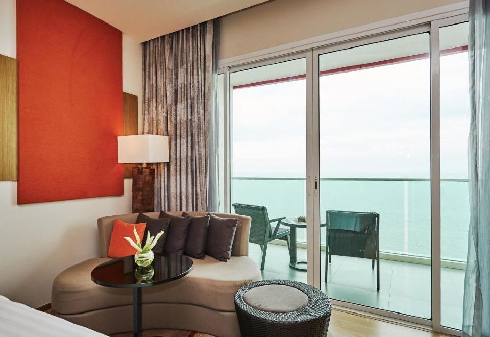 Mövenpick Siam Hotel Na Jomtien PattayaPremium Room With Sea View