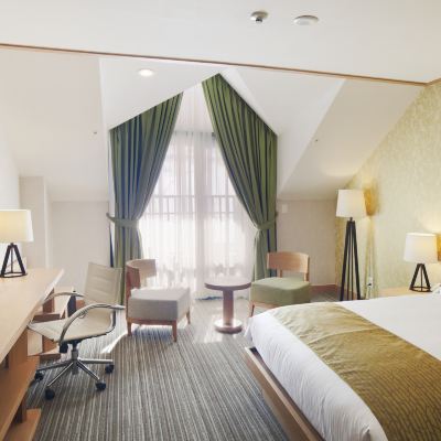 1 Queen Standard Furnished Balcony 홀리데이 인 리조트 알펜시아 평창, IHG 호텔 쿠폰