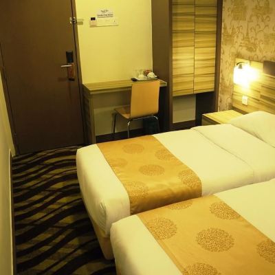 Standard Twin Room (No Window) Kupon Hotel Zamburger Victory City