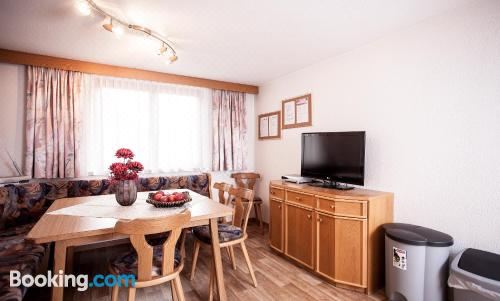 带阳台的三卧室公寓