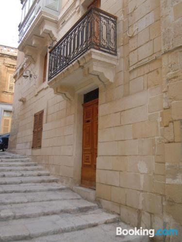 两卧室联排别墅