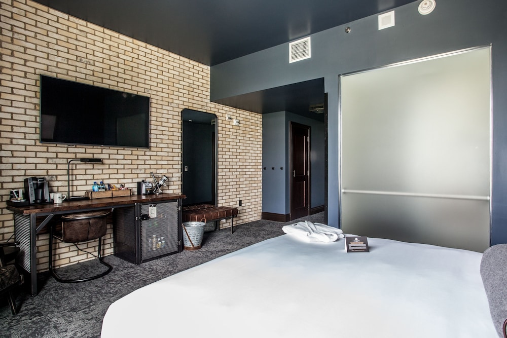 傳統客房， 1 張特大床， 無障礙