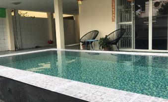 Downtown Sukhumvit Luxury Pool Villa