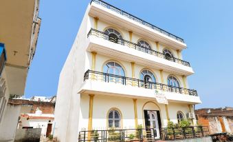 OYO 60753 Paradise Luxury Home Stay - Housity