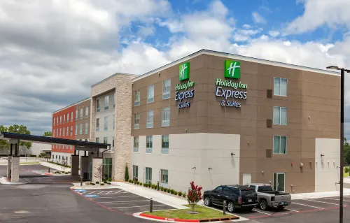 Holiday Inn Express & Suites TULSA SOUTH - WOODLAND HILLS by IHG