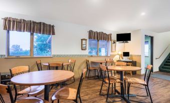 Coratel Inn & Suites by Jasper Stillwater