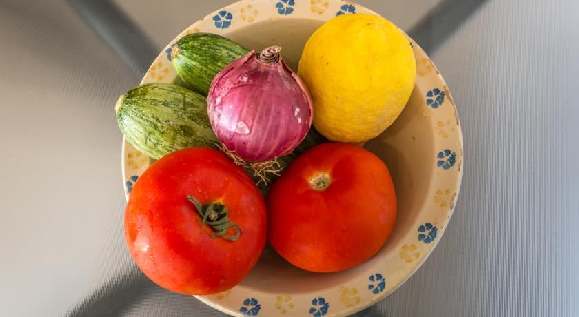 Noula House & Studios Apartment with Sea View