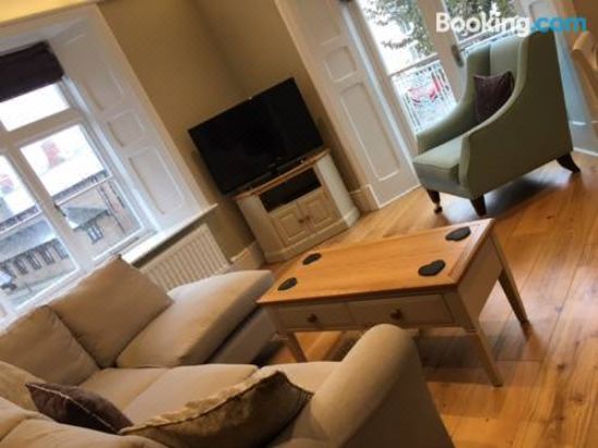 Llys yr Onnen Deluxe Apartment