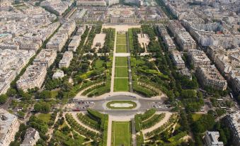 Hotel le Cercle Tour Eiffel