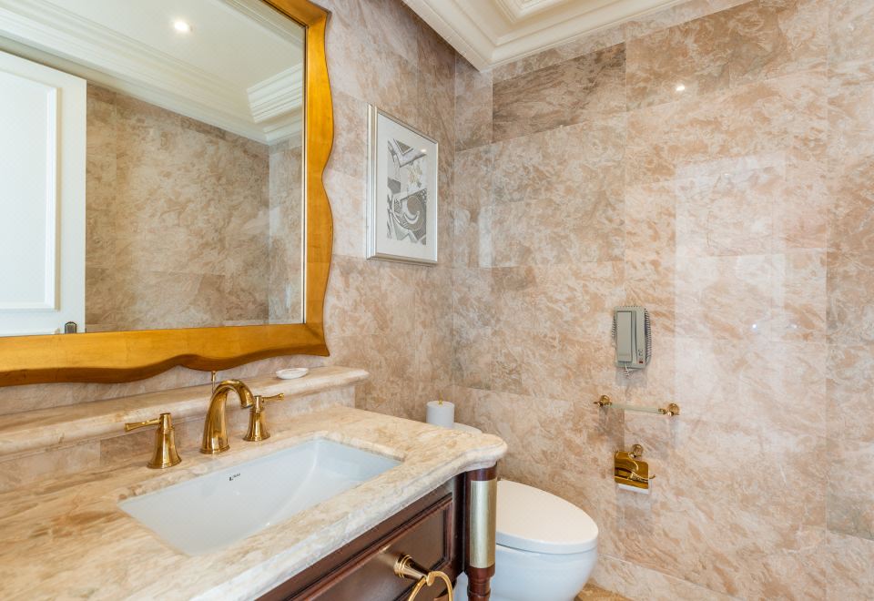 the Castle Hotel, A Luxury Collection HotelDeluxe Sea-view Suite