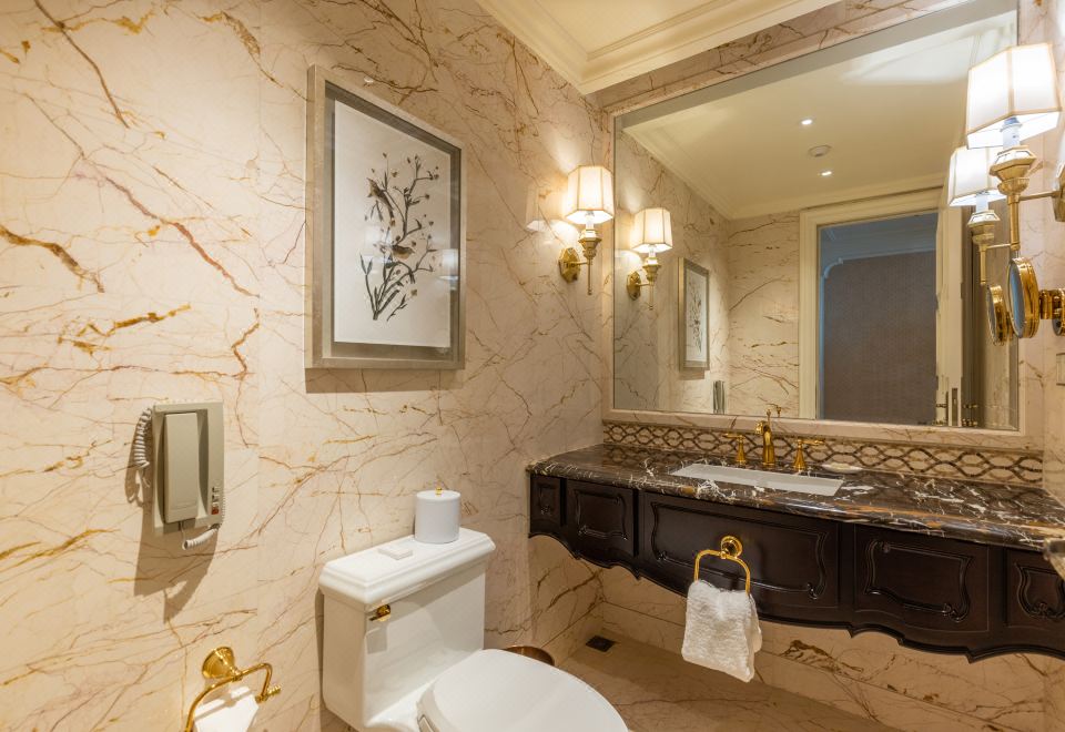 the Castle Hotel, A Luxury Collection HotelKnight suite