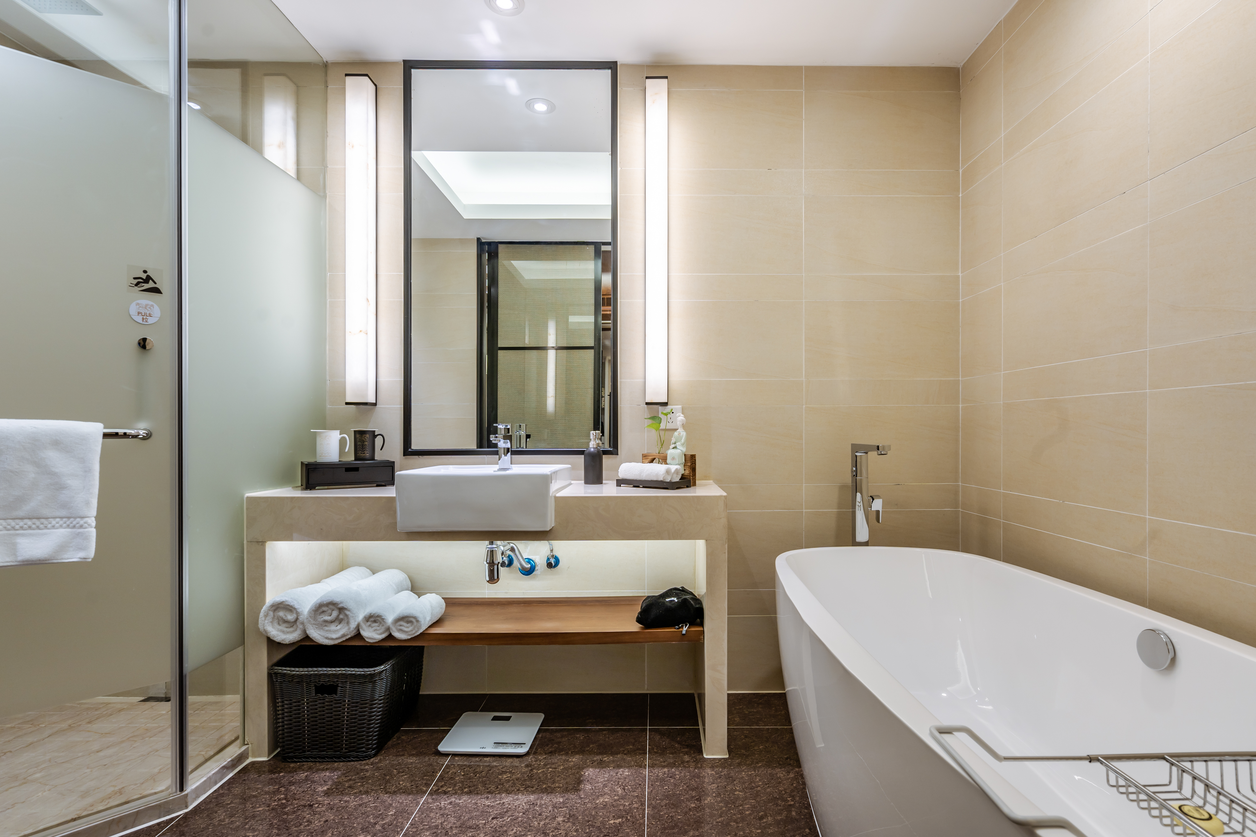 Junting Double Bed Suite (Mini Living Room + Smart Toilet + Courtyard View + Bluetooth Speaker)