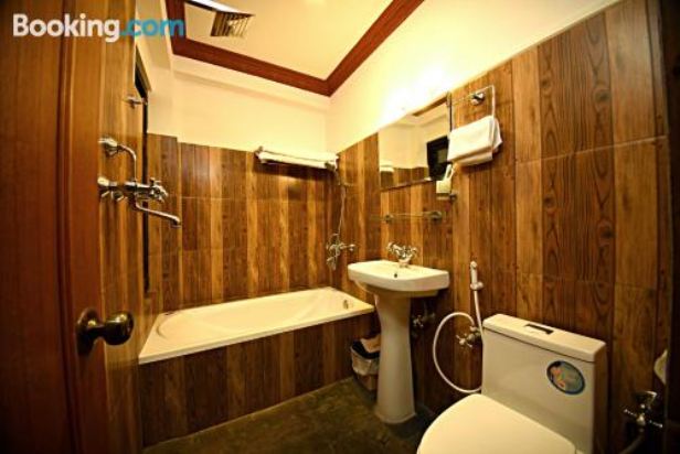 豪华特大号床间