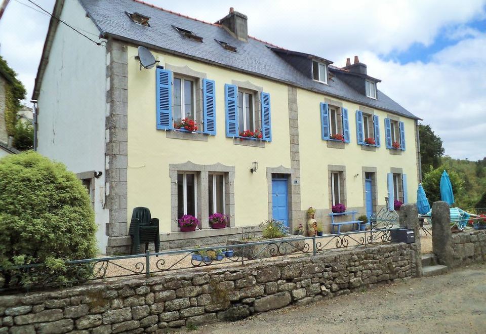 Laura's Chambres d'Hôtes - Housity