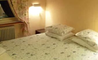 Hotel Per Olof Garden - Housity