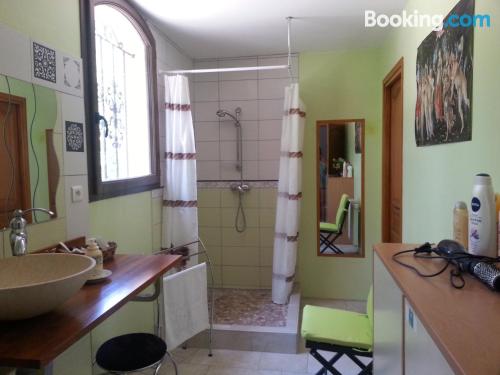 双人房（带公共浴室）