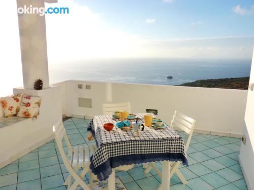 带海景的一卧室公寓