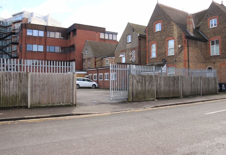 Upton Road Apartments