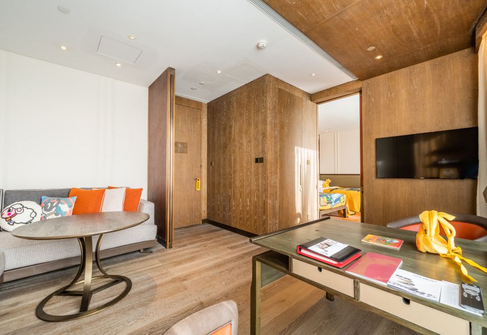 Grand Hyatt XianB.Duck Theme Family Deluxe Twin Room