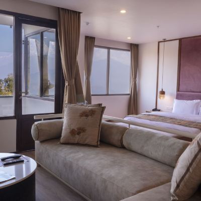 Luxury Suite, Balcony, Mountain View