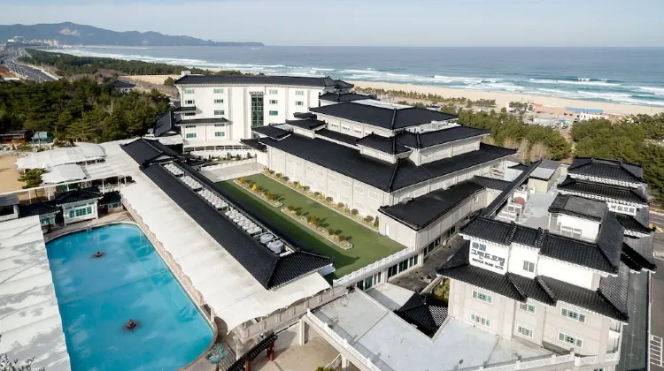 ドンへ保養温泉コンベンションホテル 外観