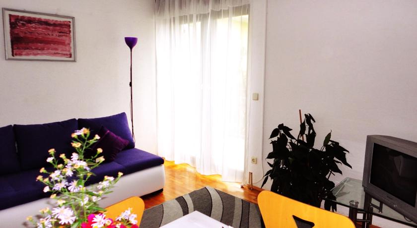 带海景的一卧室公寓