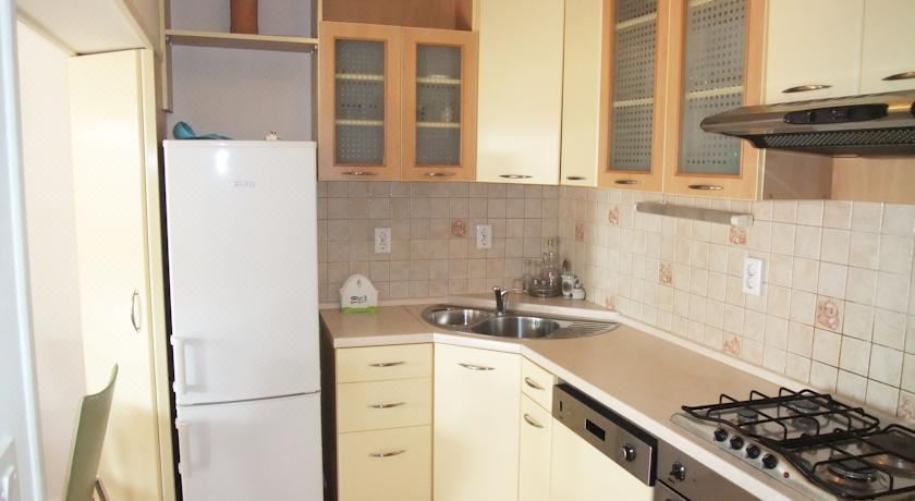 带庭院的三卧室公寓