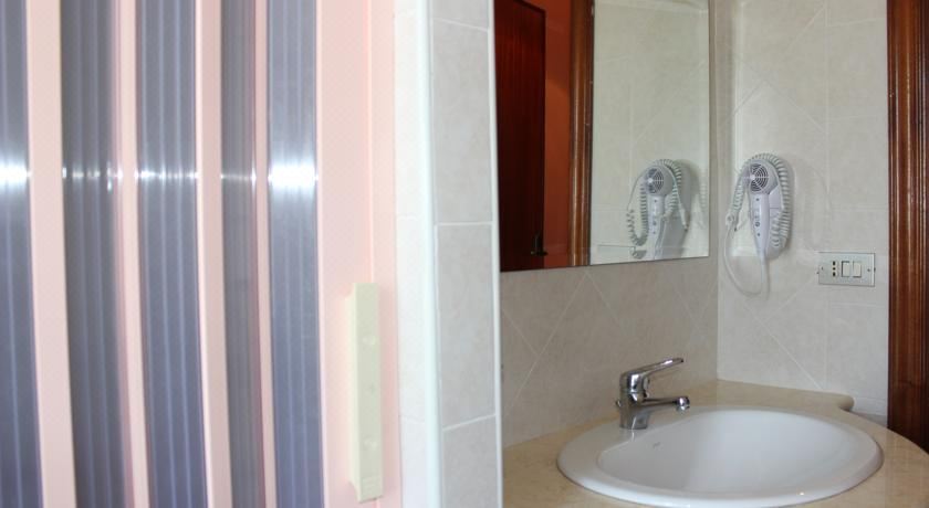 双床房（带独立浴室）