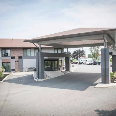 Comfort Inn Airport West Hotels near Burnhamthorpe Community Centre