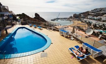 OCEAN HILL - Adults Only - Housity