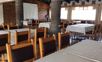 Hotel del Campo - Housity