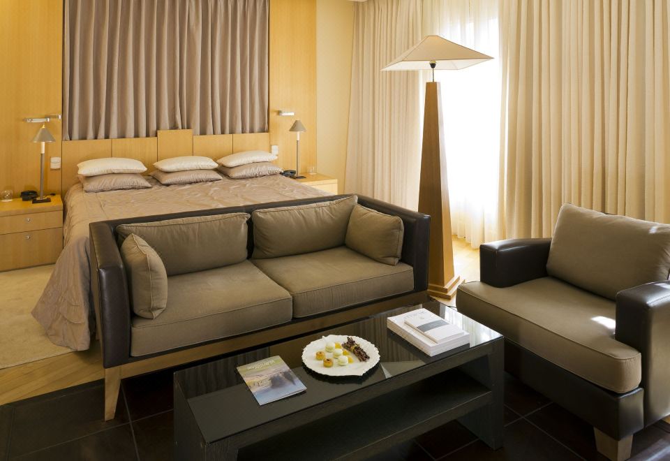 尊貴園景套房 - 帶按摩浴缸