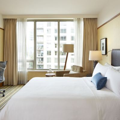 Deluxe Queen Room with City View Pan Pacific Seattle Promo Code