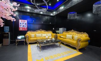 Yili Boutique Theme Hotel (Guangzhou Shiqiao Metro Station)