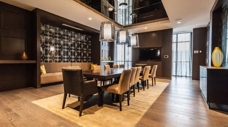 Life Suites Loft - CN Tower Dining/Restaurant