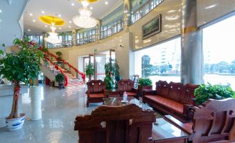 Shiji Huating Grand Hotel