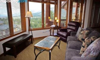 Eagle Run 204 - Housity