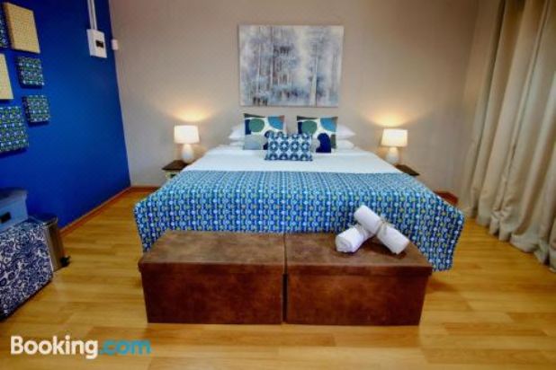 豪华特大床一室房