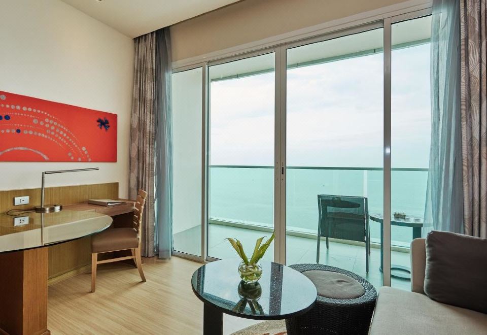 Mövenpick Siam Hotel Na Jomtien PattayaPremium Room With Sea View