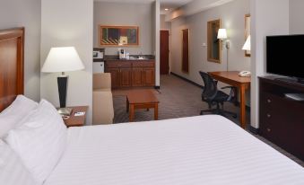 Holiday Inn Express & Suites North Little Rock